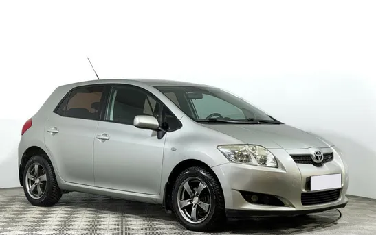 Toyota Auris 1.60 Механика, фото №1