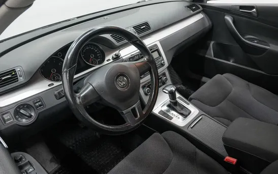 Volkswagen Passat 1.80 Автоматическая, фото №1