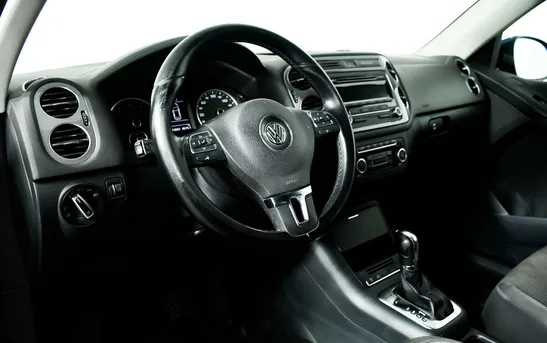 Volkswagen Tiguan 2.00 Автоматическая, фото №1