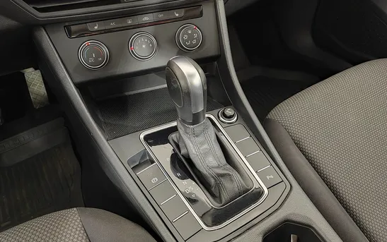 Volkswagen Jetta 1.60 Автоматическая, фото №1