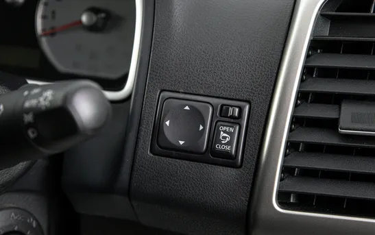 Nissan Wingroad 1.50 Автоматическая, фото №1