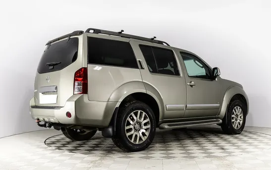 Nissan Pathfinder 3.00 Автоматическая, фото №1