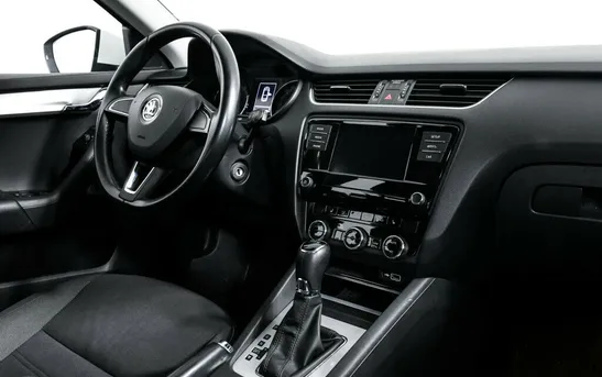 Skoda Octavia 1.40 Робот, фото №1