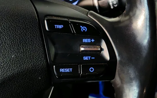 Hyundai Elantra 1.60 Автоматическая, фото №1