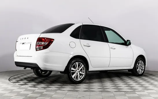 Lada (ВАЗ) Granta 1.60 Механика, фото №1
