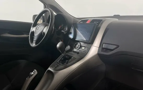 Toyota Auris 1.60 Робот, фото №1