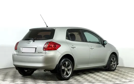 Toyota Auris 1.60 Механика, фото №1