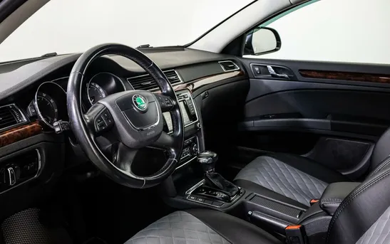 Skoda Superb 1.80 Робот, фото №1