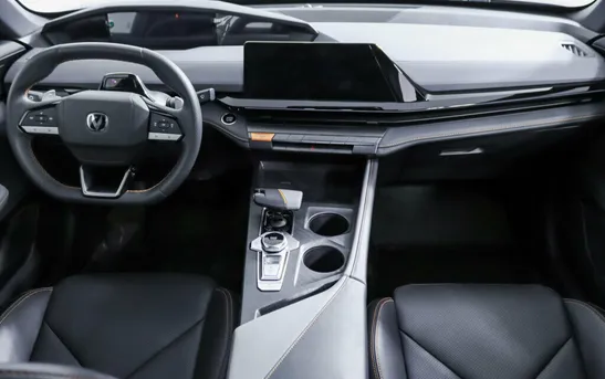 Changan UNI-V 1.50 Робот, фото №1