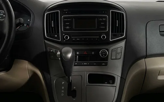 Hyundai H-1 2.50 Автоматическая, фото №1