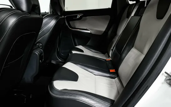 Volvo XC60 2.40 Автоматическая, фото №1