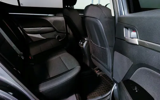Hyundai Elantra 1.60 Автоматическая, фото №1