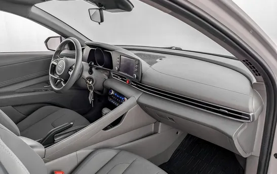 Hyundai Elantra 2.00 Автоматическая, фото №1