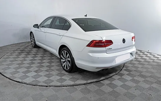 Volkswagen Passat 1.80 Робот, фото №1