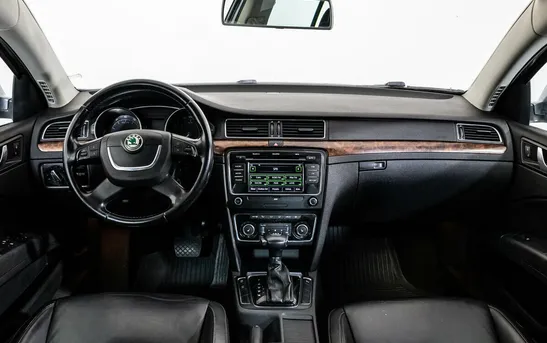 Skoda Superb 1.80 Робот, фото №1