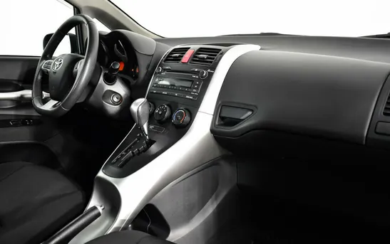 Toyota Auris 1.60 Автоматическая, фото №1