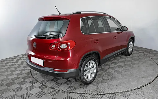 Volkswagen Tiguan 2.00 Автоматическая, фото №1