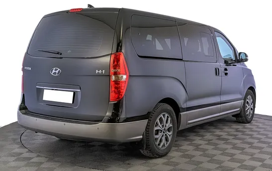 Hyundai H-1 2.50 Автоматическая, фото №1