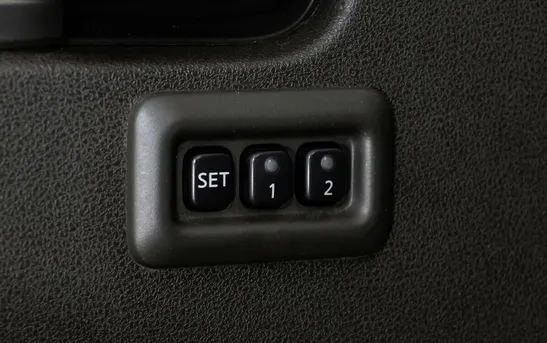 Nissan Pathfinder 3.00 Автоматическая, фото №1