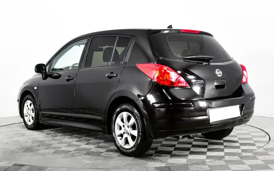 Nissan Tiida 1.60 Автоматическая, фото №1