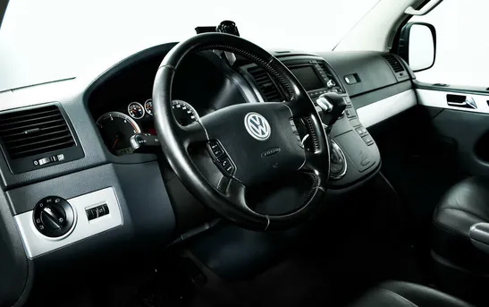Volkswagen Multivan 2.50 Автоматическая, фото №1