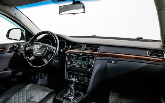 Skoda Superb 1.80 Робот, фото №1