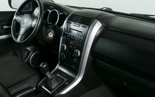 Suzuki Grand Vitara 2.00 Механика, фото №1