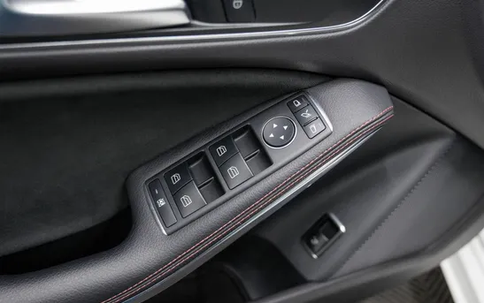 Mercedes-Benz CLA 2.00 Робот, фото №1