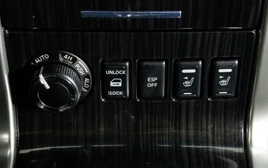 Nissan Pathfinder 3.00 Автоматическая, фото №1