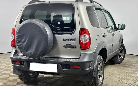 Chevrolet Niva 1.70 Механика, фото №1