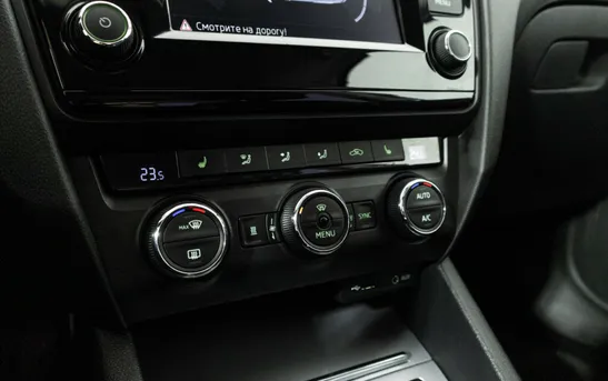 Skoda Octavia 1.40 Робот, фото №1