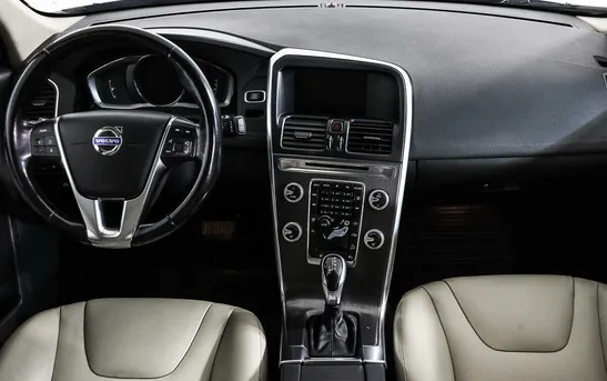 Volvo XC60 2.40 Автоматическая, фото №1