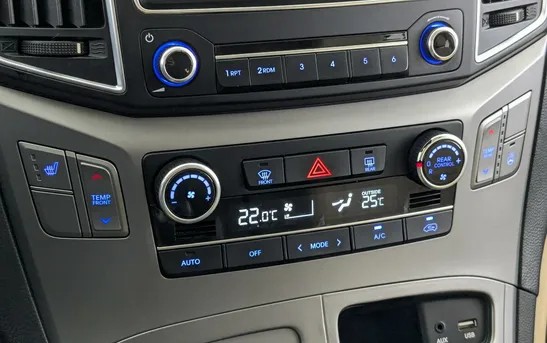 Hyundai H-1 2.50 Автоматическая, фото №1