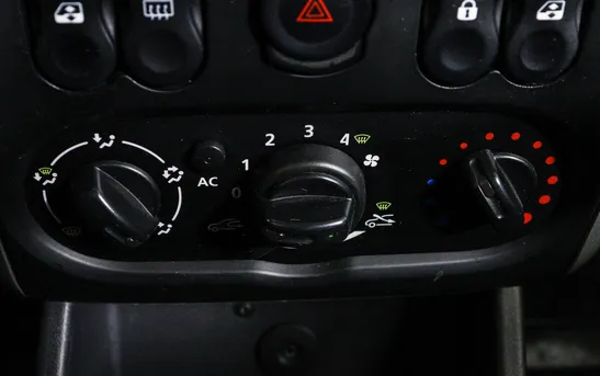 Nissan Almera 1.60 Автоматическая, фото №1