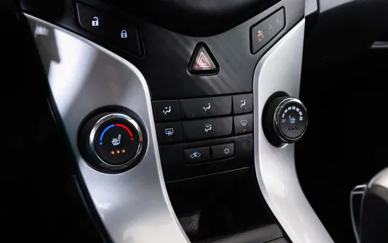 Chevrolet Cruze 1.60 Автоматическая, фото №1