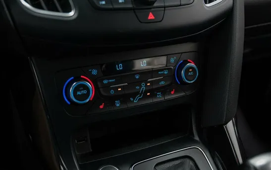 Ford Focus 1.60 Робот, фото №1