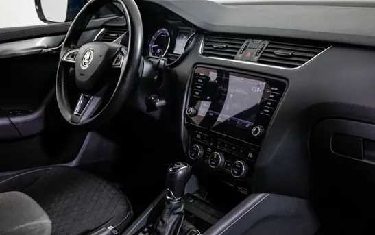 Skoda Octavia 1.80 Робот, фото №1