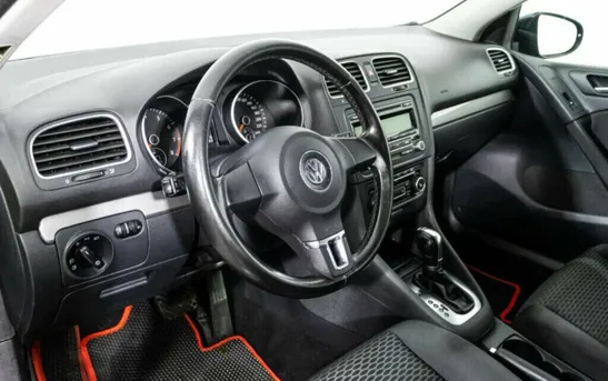 Volkswagen Golf 1.60 Робот, фото №1