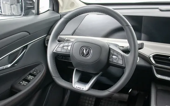 Changan UNI-T 1.50 Робот, фото №1