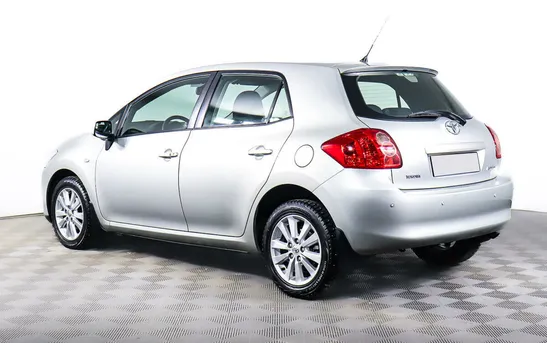 Toyota Auris 1.60 Робот, фото №1