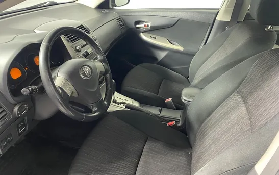 Toyota Corolla 1.60 Автоматическая, фото №1