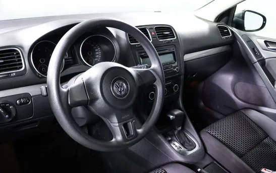 Volkswagen Golf 1.60 Робот, фото №1