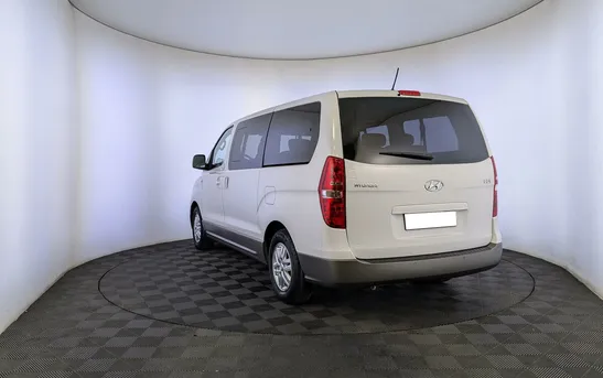 Hyundai H-1 2.50 Автоматическая, фото №1