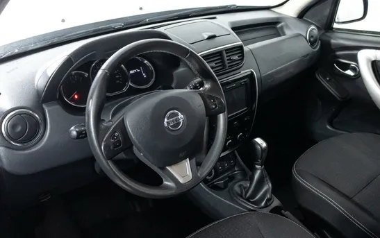 Nissan Terrano 2.00 Автоматическая, фото №1