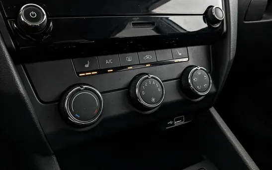 Skoda Octavia 1.60 Автоматическая, фото №1