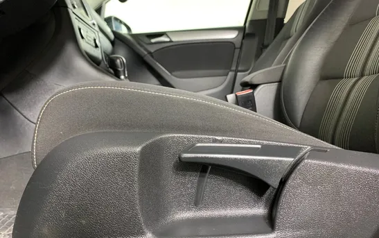 Volkswagen Golf 1.60 Робот, фото №1