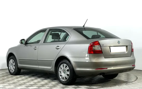 Skoda Octavia 1.40 Робот, фото №1