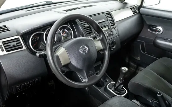 Nissan Tiida 1.60 Механика, фото №1
