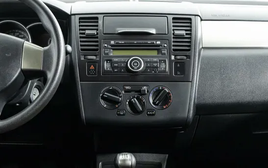 Nissan Tiida 1.60 Механика, фото №1