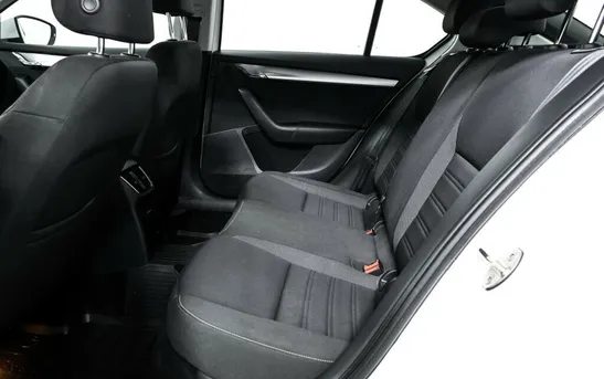 Skoda Octavia 1.40 Робот, фото №1